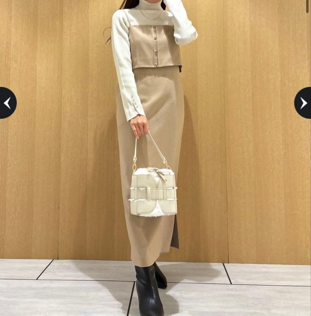 587【新品タグ付】JUSGLITTY NEWレイヤードキャミワンピース