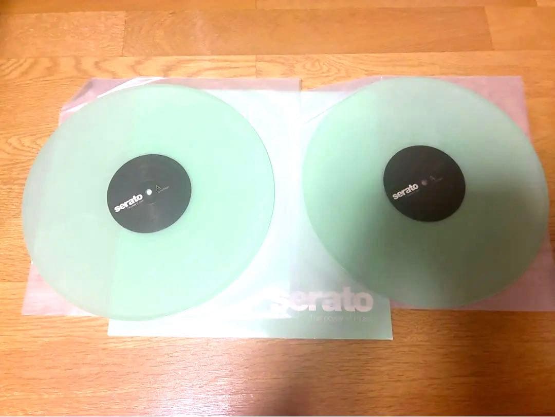 マ*ド様 serato Official Control Vinyl 蓄光グリー