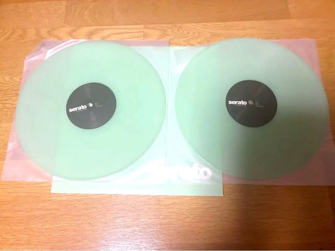 マ*ド様 serato Official Control Vinyl 蓄光グリー