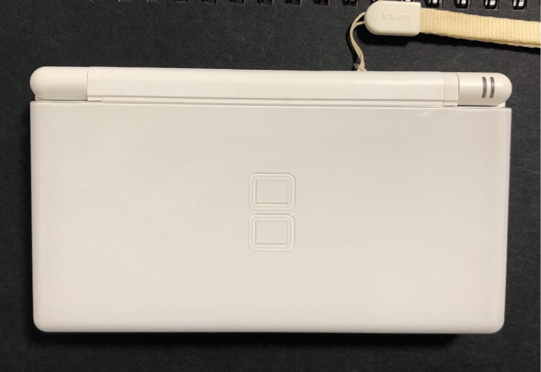 【非売品】任天堂 DSlite 本体　〜イチロー選手サインシール付き〜