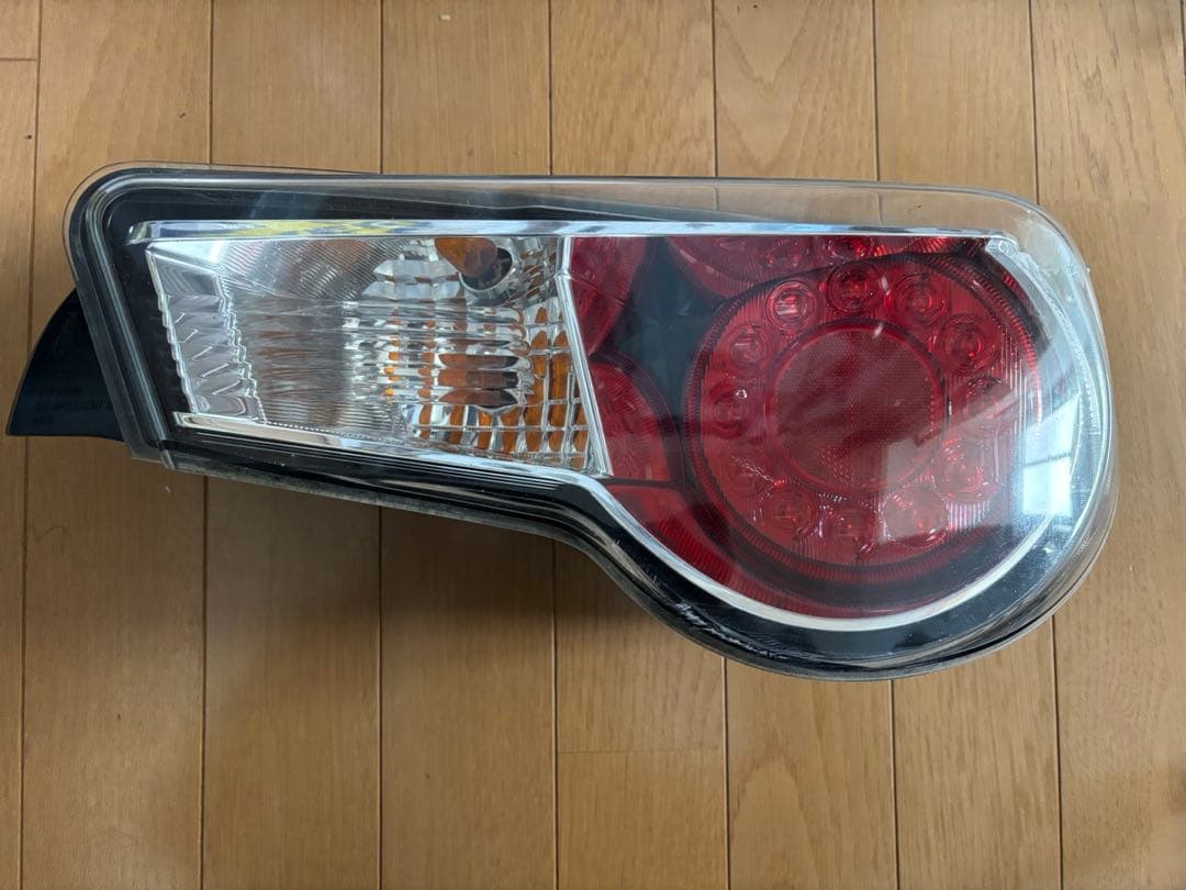 BRZ / 86 前期 テールランプ 左右セット