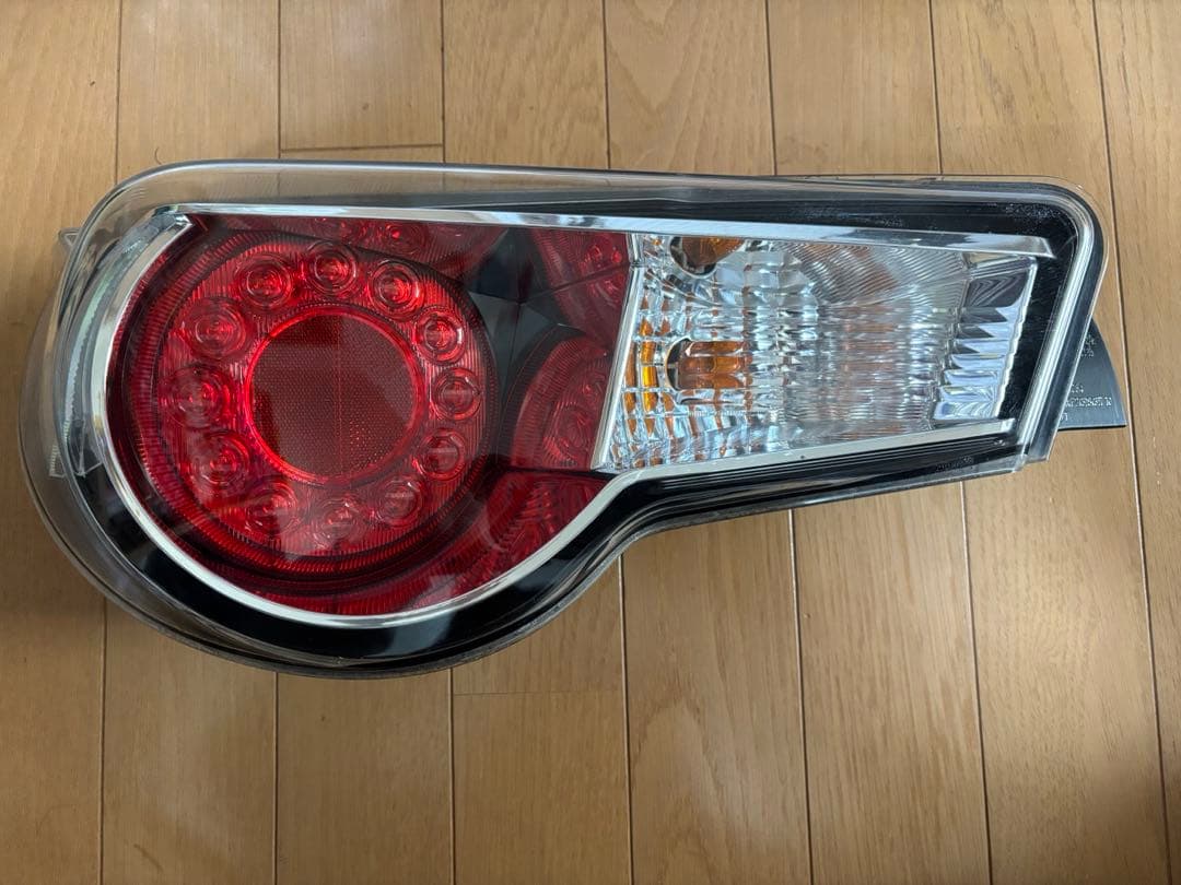 BRZ / 86 前期 テールランプ 左右セット