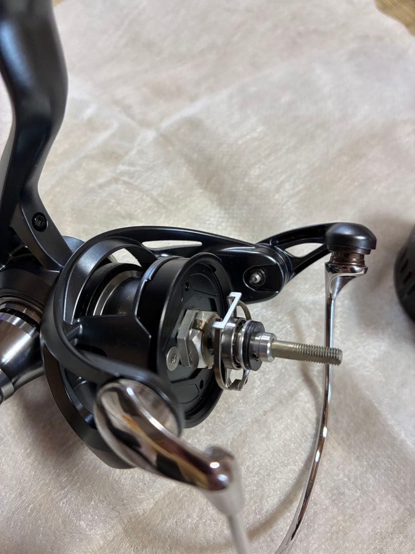 極上品！　ダイワ　23 エアリティ ＳＴ　ＳＦ　２５００ＳＳ－Ｈ－ＱＤ　フルBB