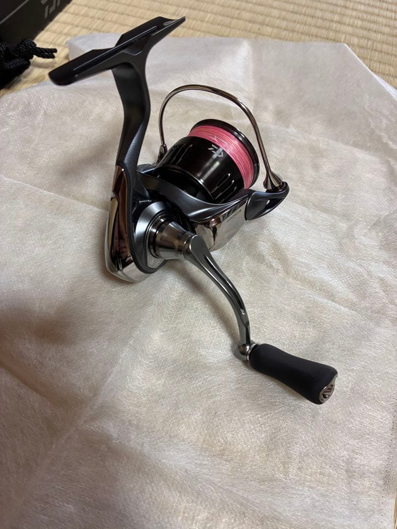極上品！　ダイワ　23 エアリティ ＳＴ　ＳＦ　２５００ＳＳ－Ｈ－ＱＤ　フルBB