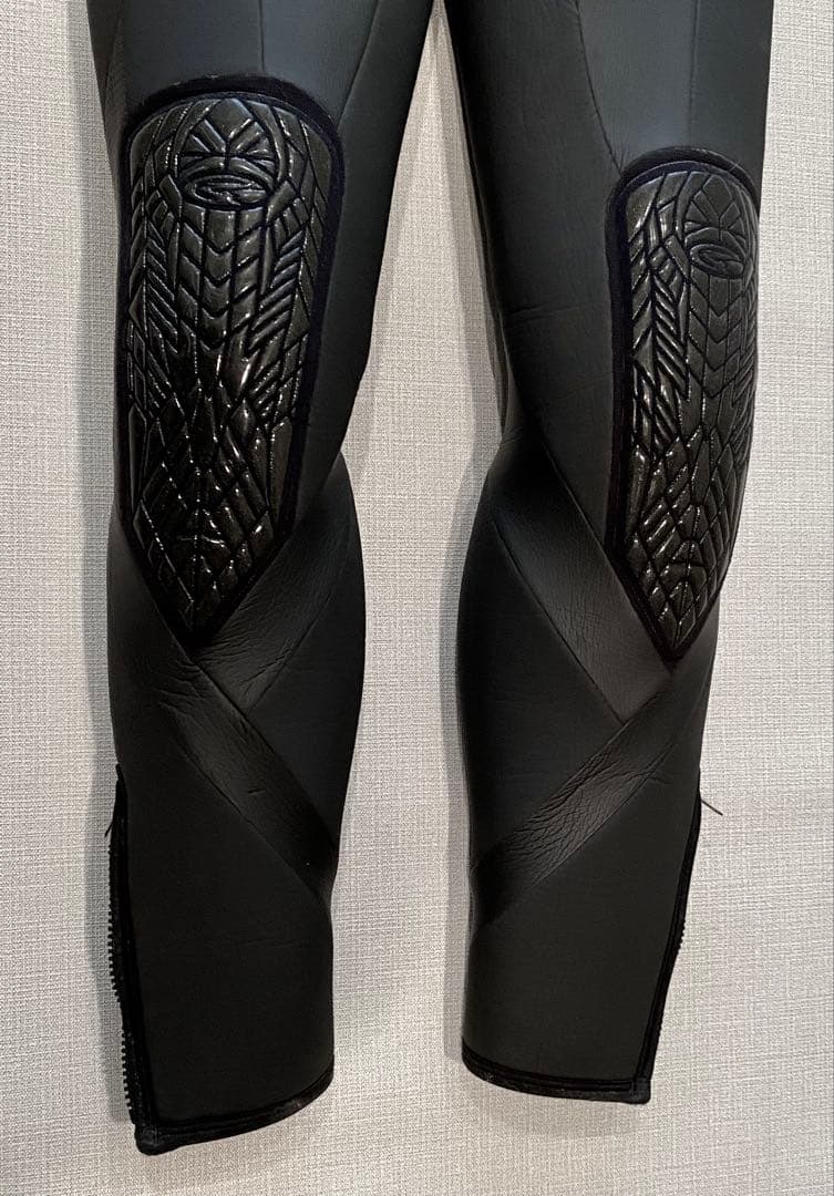 【WORLD DIVE】5mm 表スキン ウェットスーツ✴︎定価18.6万