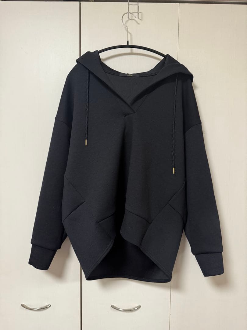 【極美品】Liesse ダンボールスキッパー　フードトップス　ブラック