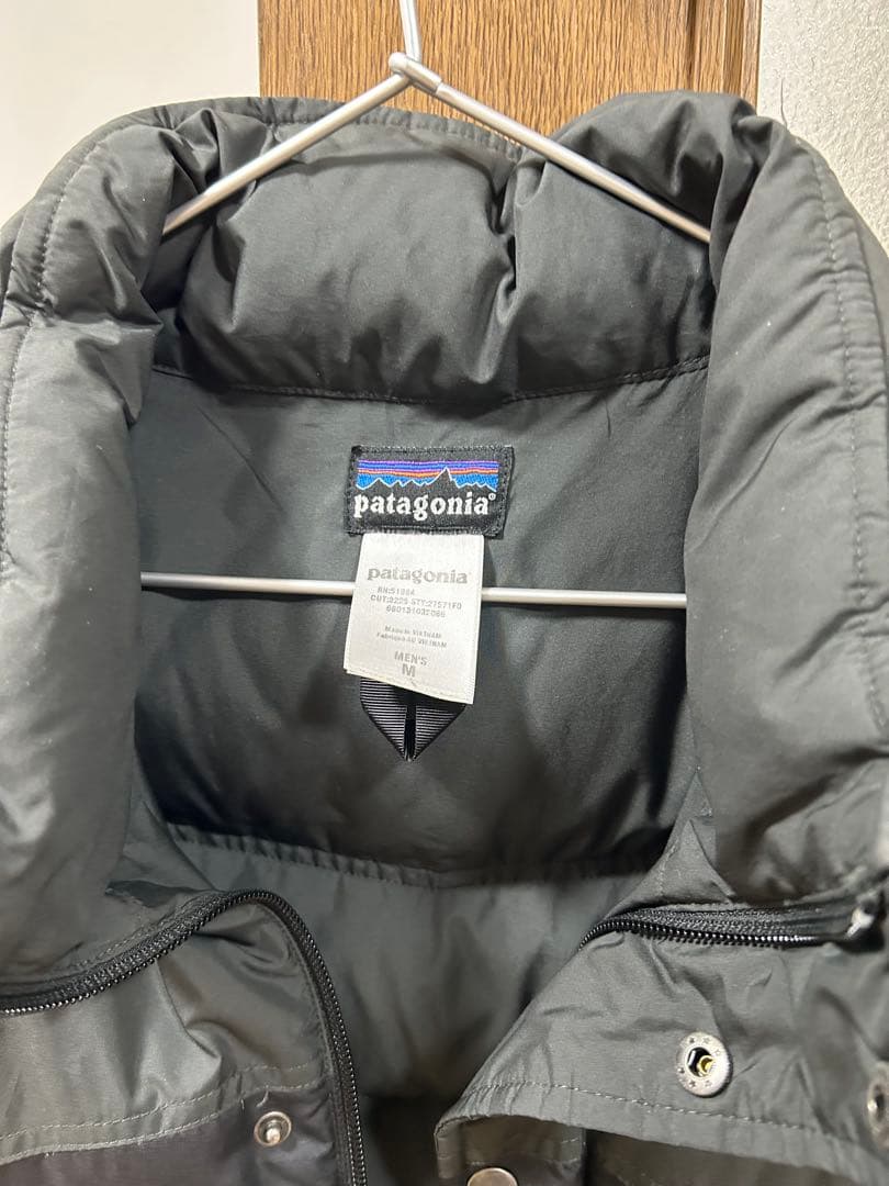 patagonia ダウンベスト ブラック/グレー