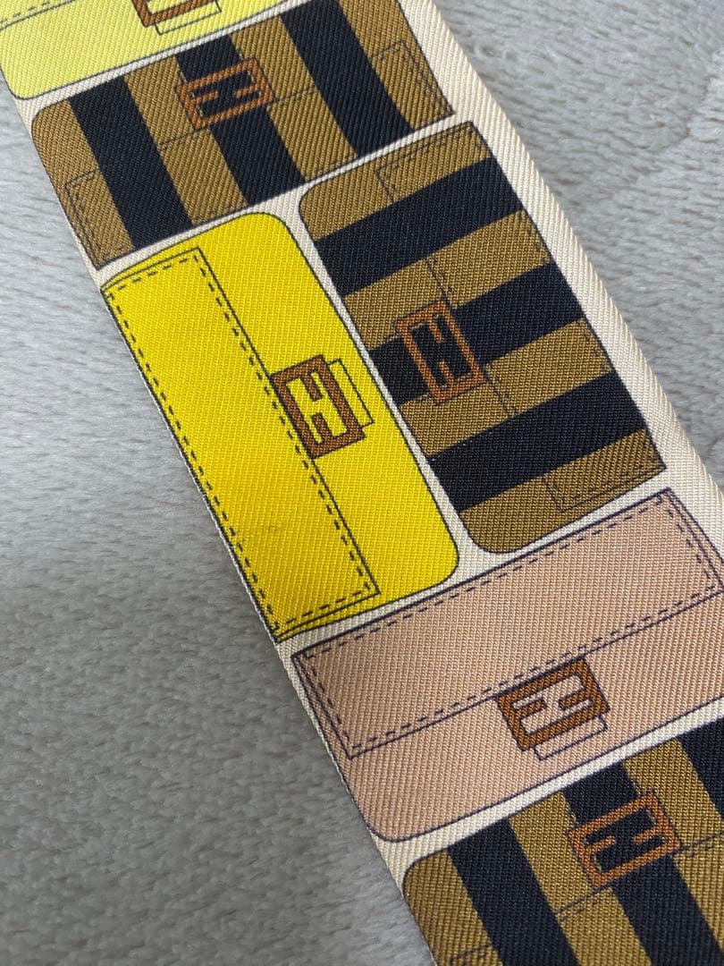FENDI フェンディ ラッピー マンマバケット柄スカーフ