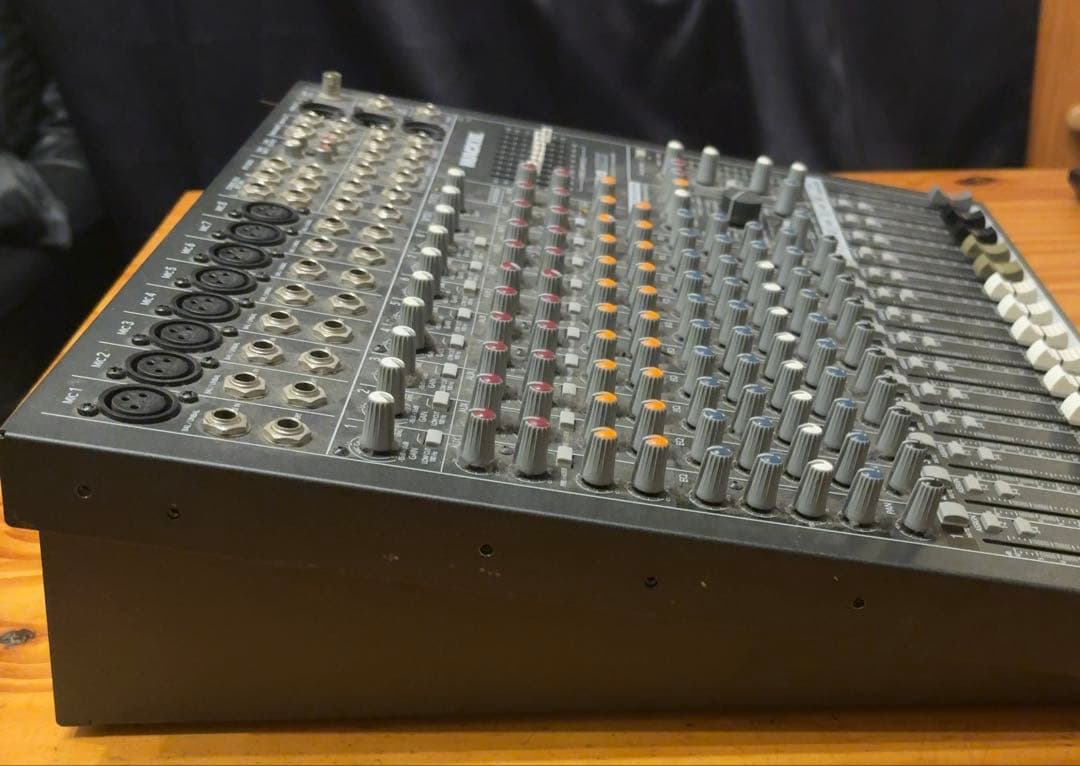 MACKIE CFX12 MKII アナログミキサー
