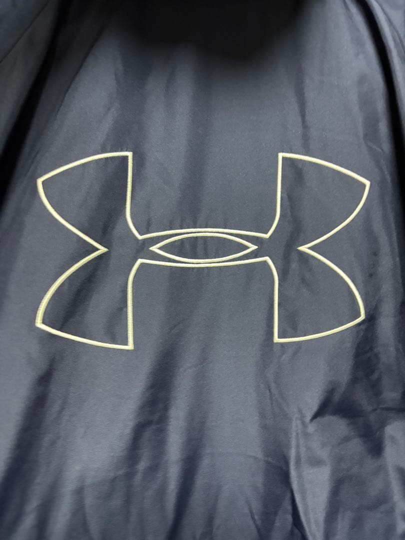 定価2万円　Under Armour ベンチコート ネイビー