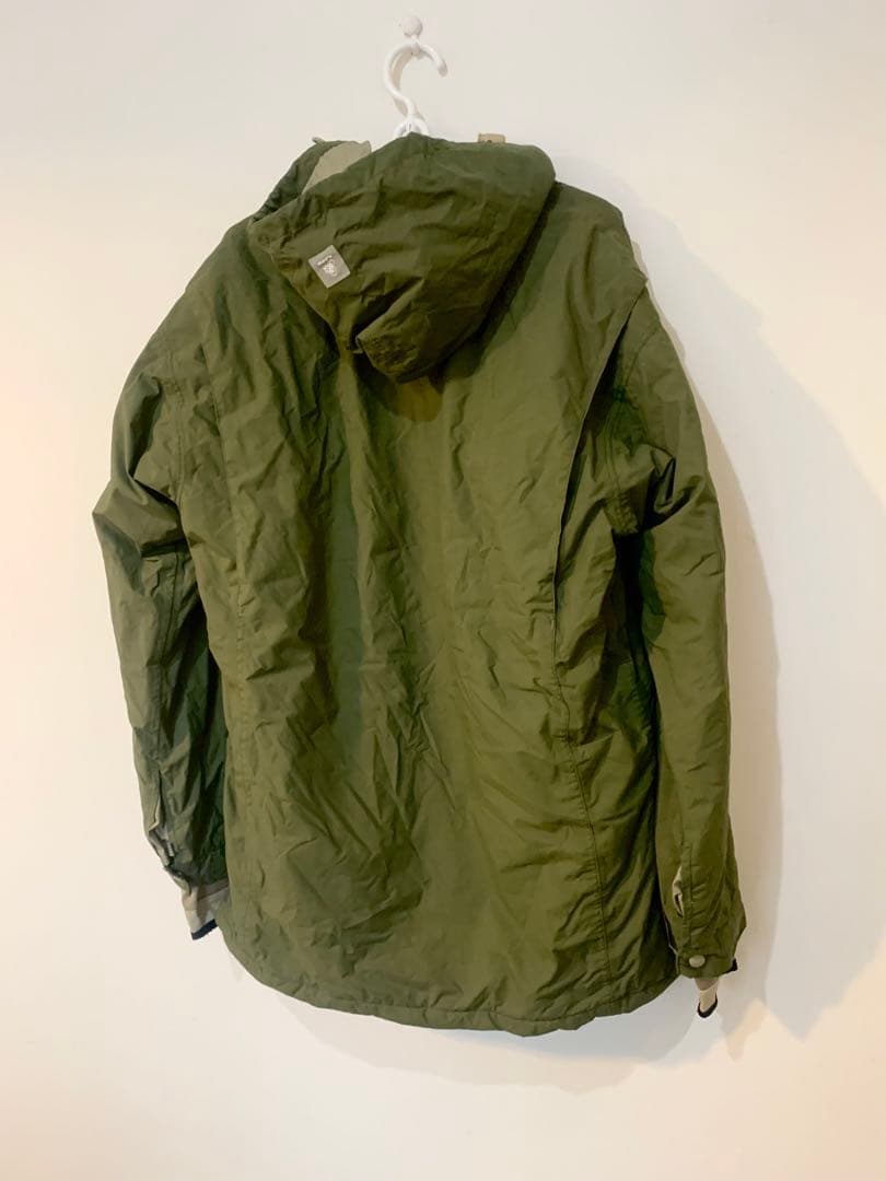 【スノボジャケット】foursquareフォースクウェア（定価4万円程）私服利用