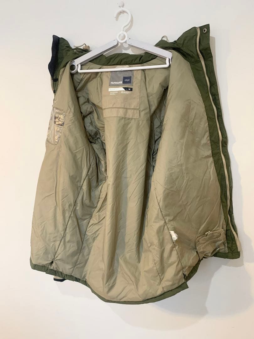 【スノボジャケット】foursquareフォースクウェア（定価4万円程）私服利用
