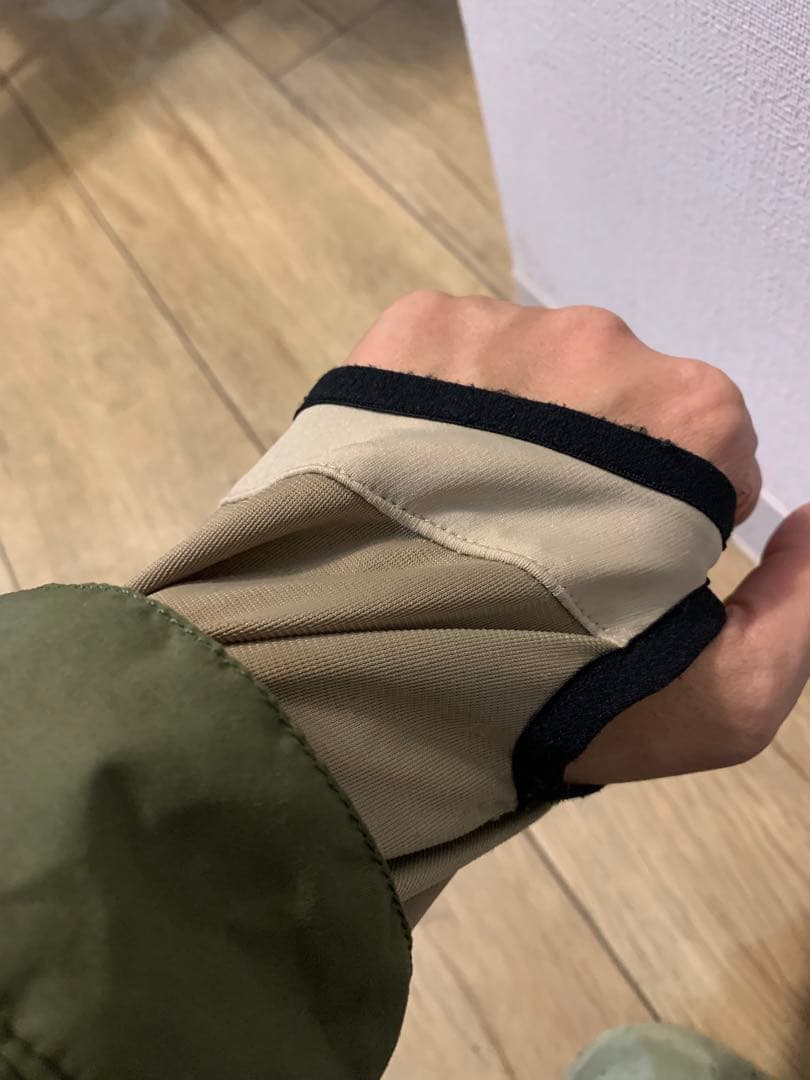 【スノボジャケット】foursquareフォースクウェア（定価4万円程）私服利用