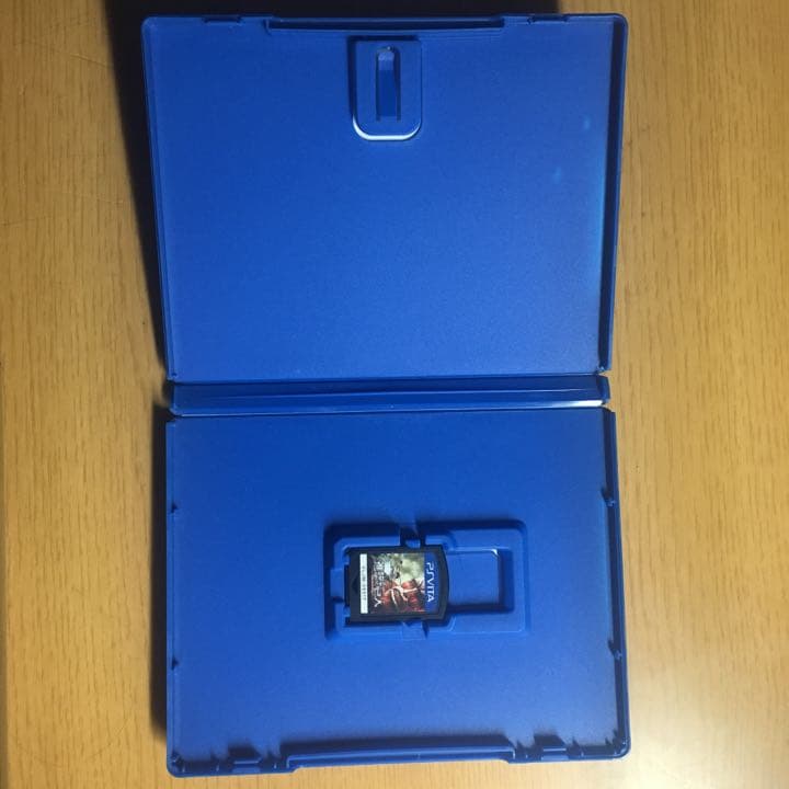 PlayStation®Vita（PCH-2000シリーズ） Wi-Fiモデル…