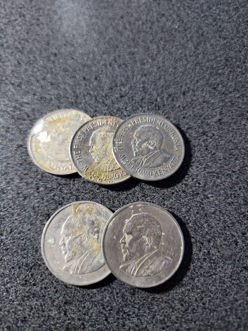 外国硬貨　まとめ売り　370g
