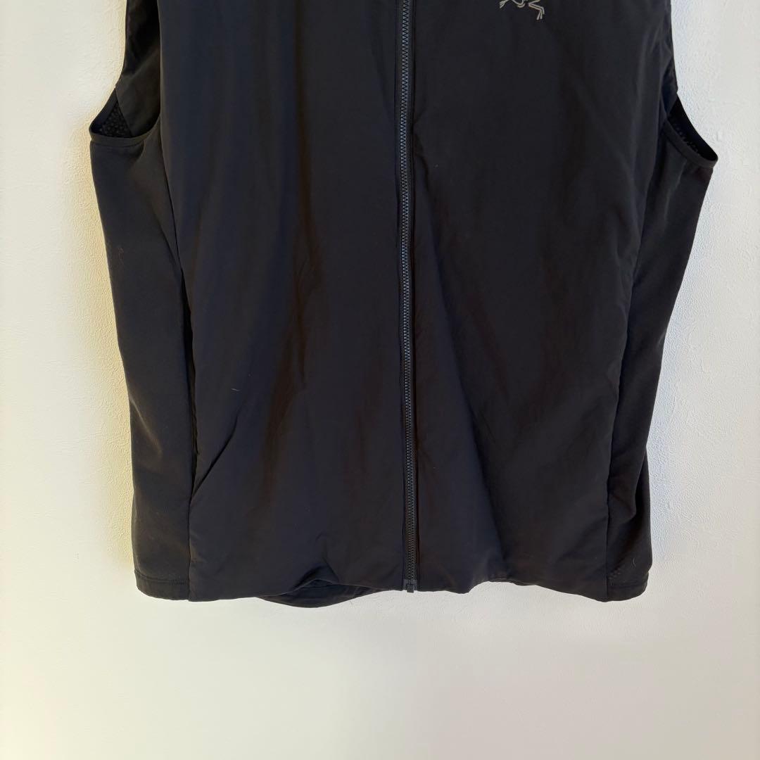 【未使用級✨】ARC’TERYX Atom Vest 現行完売 黒　M 刺繍ロゴ