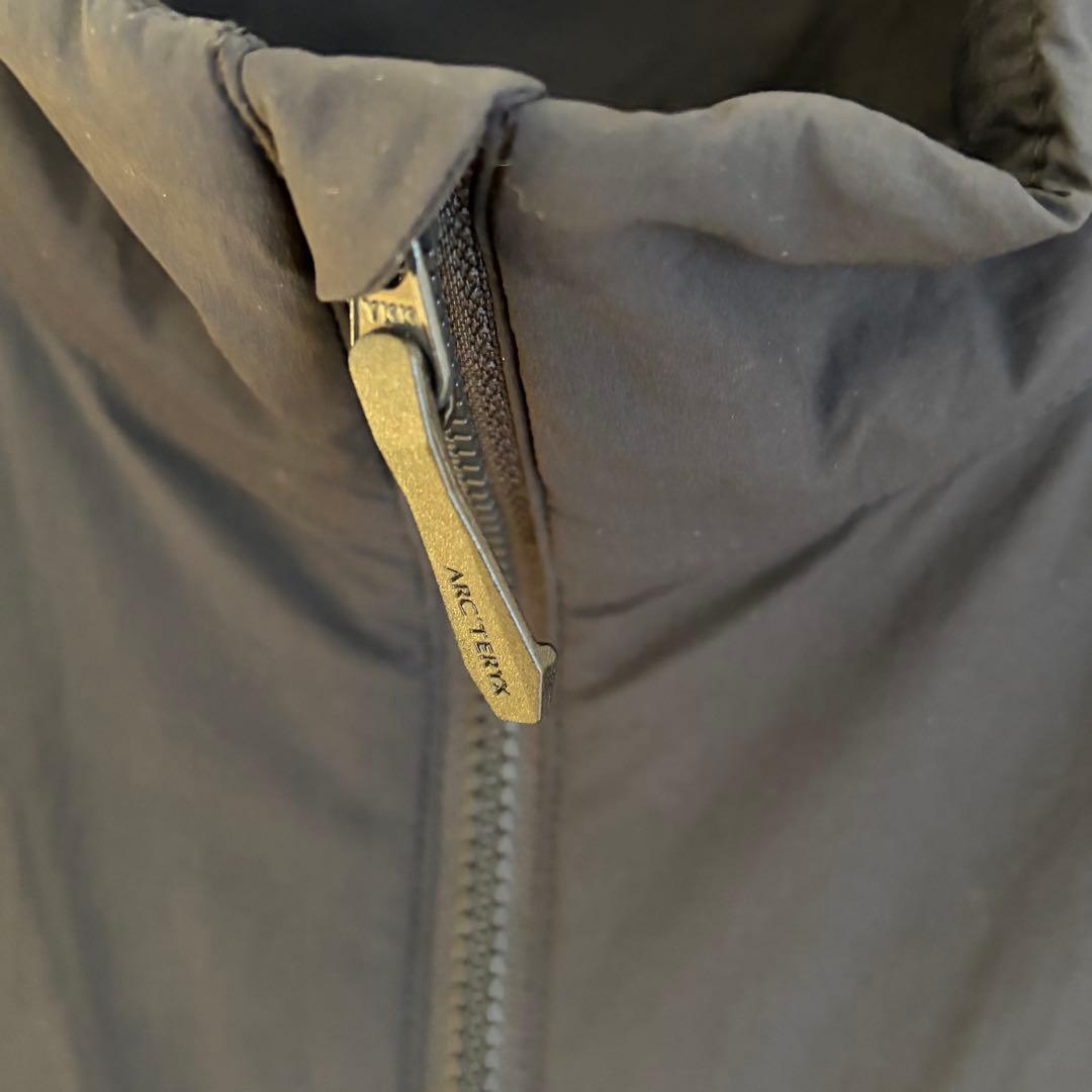 【未使用級✨】ARC’TERYX Atom Vest 現行完売 黒　M 刺繍ロゴ