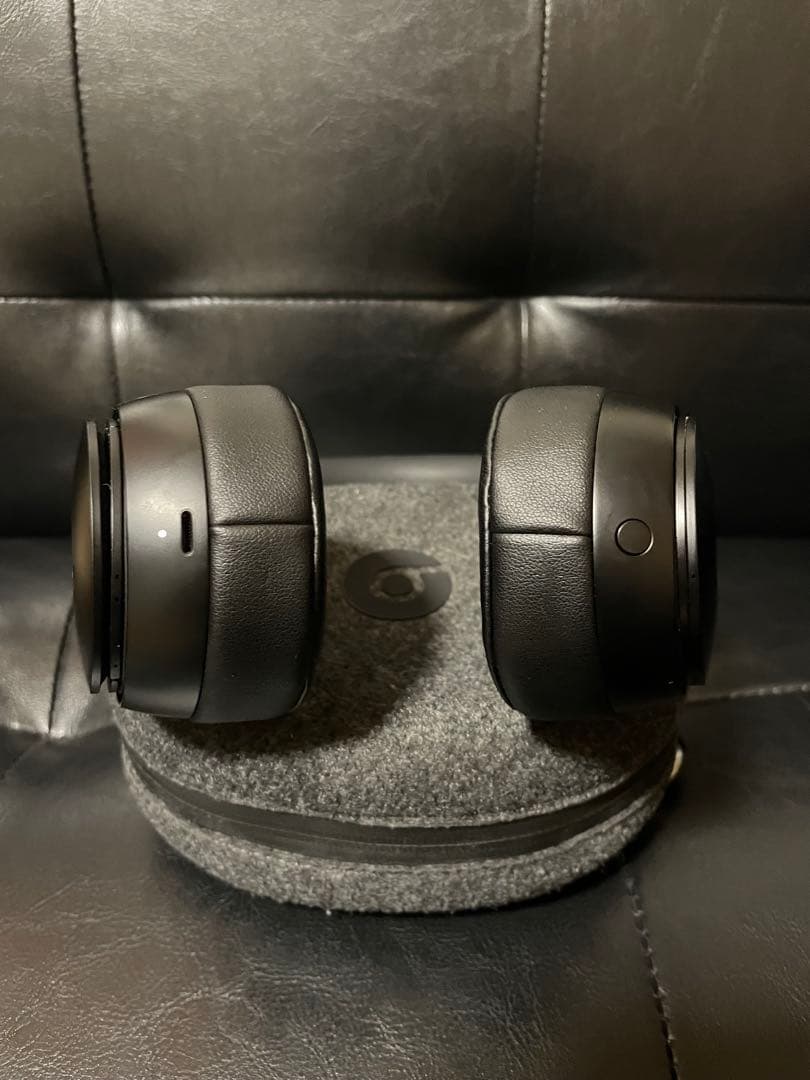 beats solo Pro ワイヤレスヘッドフォン 値下げ交渉可❗️