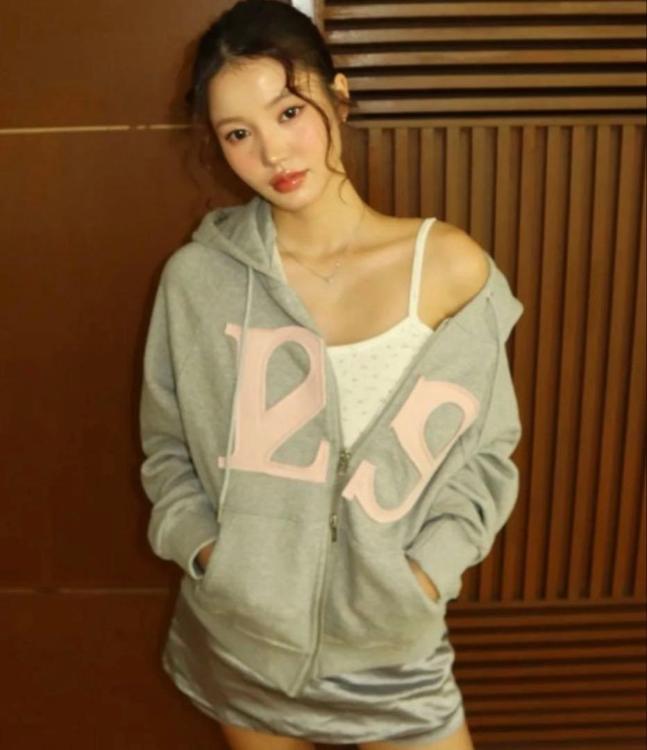 【ILLIGO】正規品 ロゴ パッチ ジップアップ パーカー