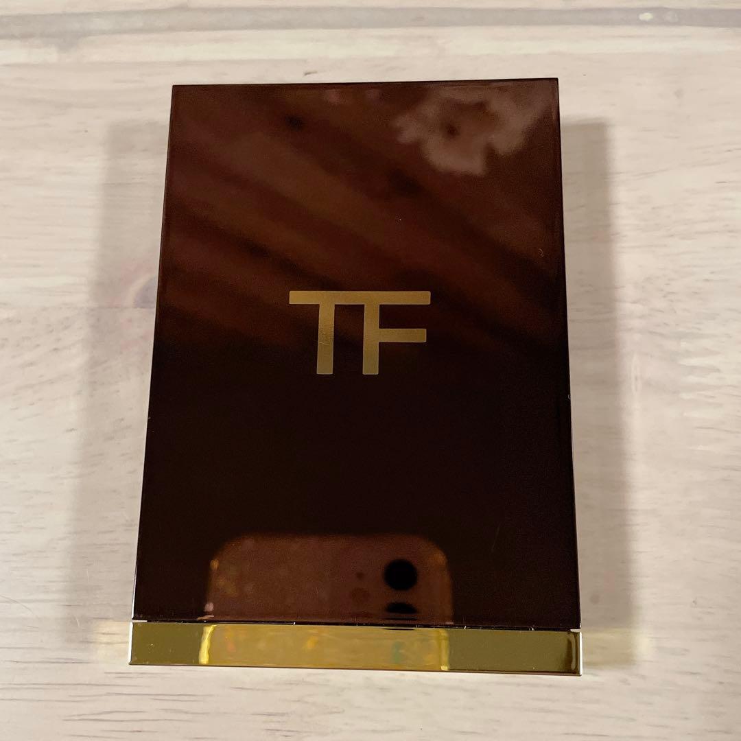 【未使用に近い】TOM FORD 39C バイオレットサテン