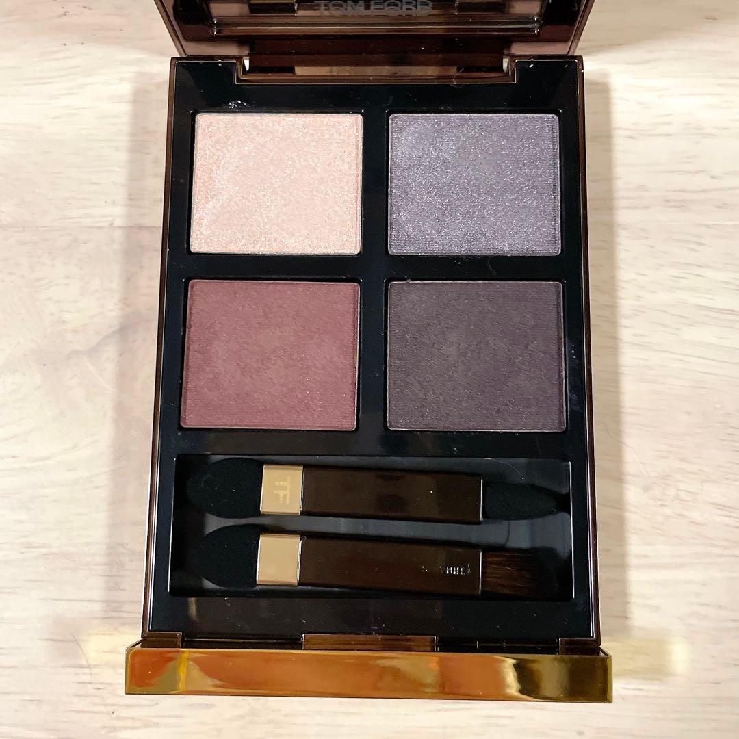 【未使用に近い】TOM FORD 39C バイオレットサテン