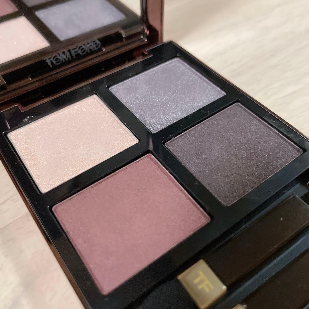 【未使用に近い】TOM FORD 39C バイオレットサテン