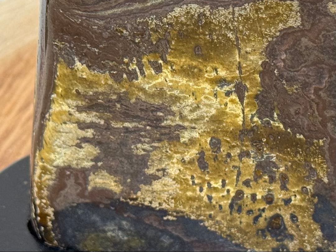 タイガーアイ 虎目石 天然石 鑑賞石 水石 盆石 金 銀 黒色 インテリア 置物