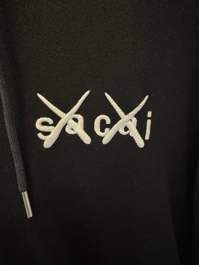 sacai サカイ kaws 2021SS 刺繍パーカー フーディー