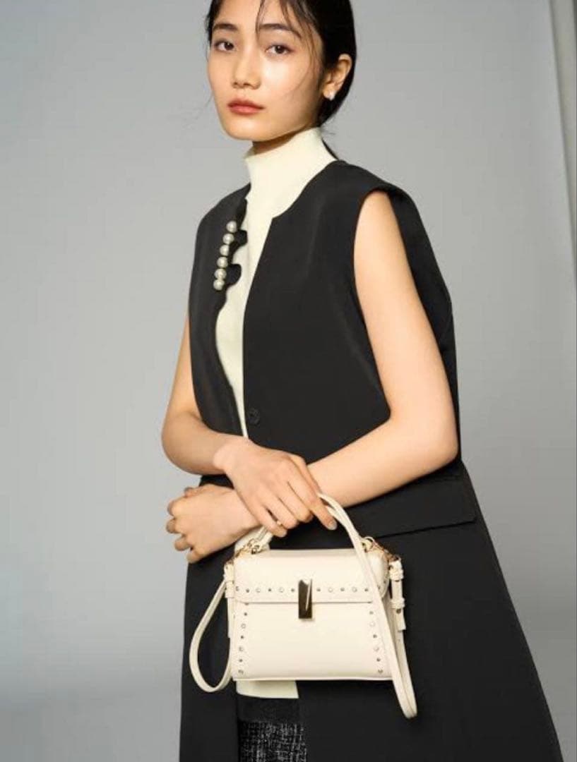 セルフォード　フリルパールネックロングジレ　新品未使用タグ付き