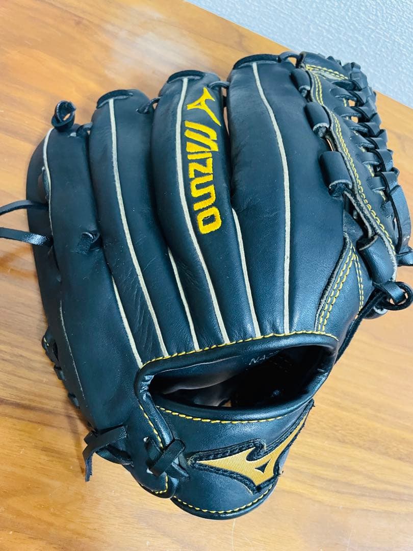 ✨美品✨ミズノ　MIZUNO 野球グローブ　黒　ブラック　即戦力