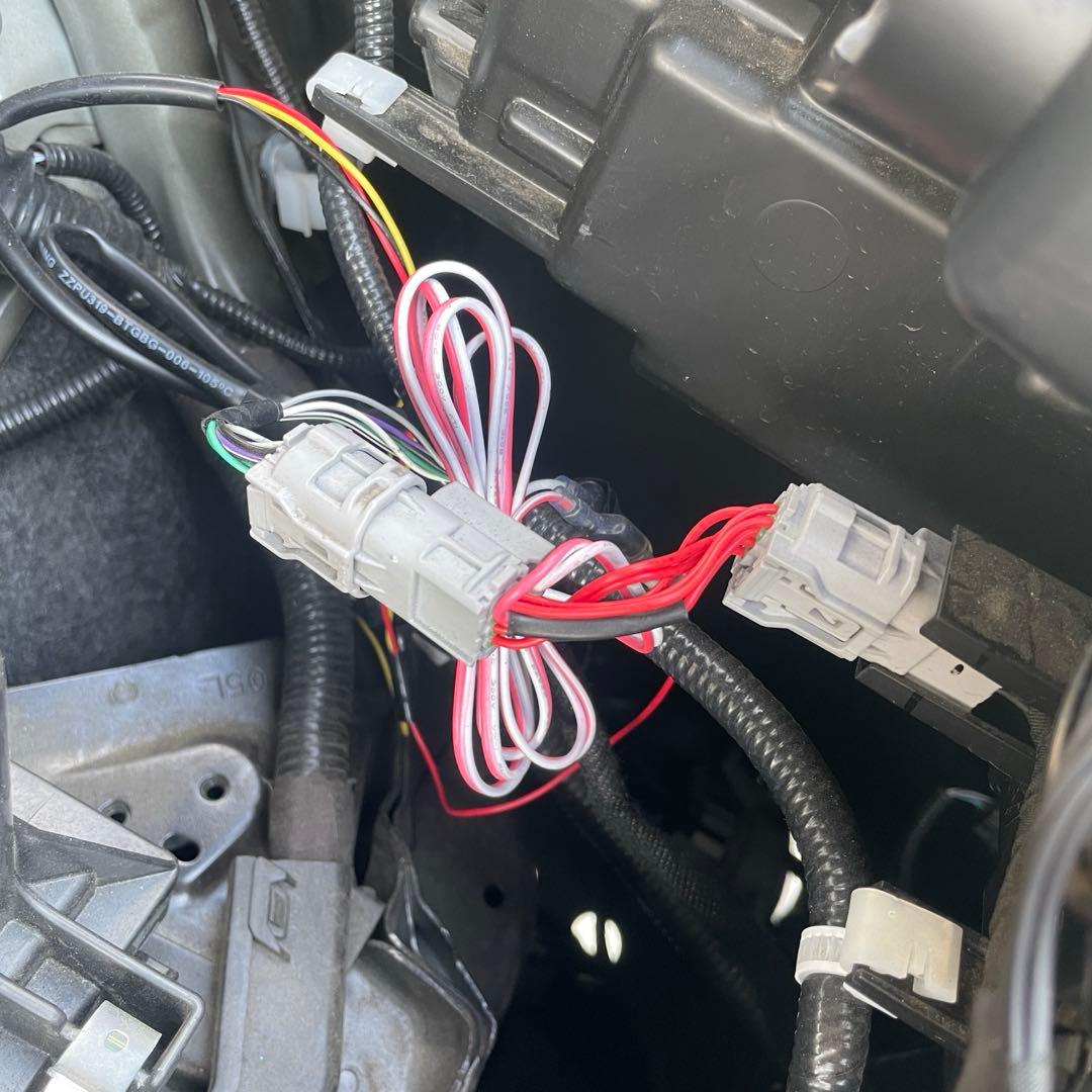 トヨタ カローラクロス10系 マイナーチェンジ前LEDグリルマーカーランプ