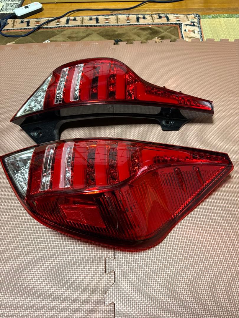 【ひろ】トヨタ アクア SONAR LEDテールランプユニット シーケンス