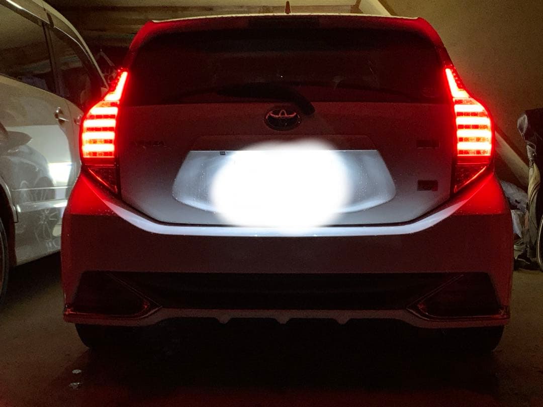 【ひろ】トヨタ アクア SONAR LEDテールランプユニット シーケンス