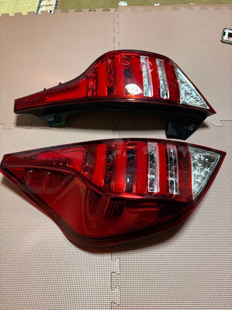 【ひろ】トヨタ アクア SONAR LEDテールランプユニット シーケンス