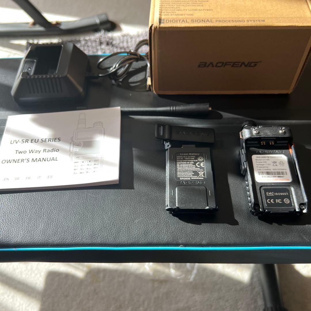 BAOFENG UV-5R 広帯域受信機　エアバンド　盗聴器