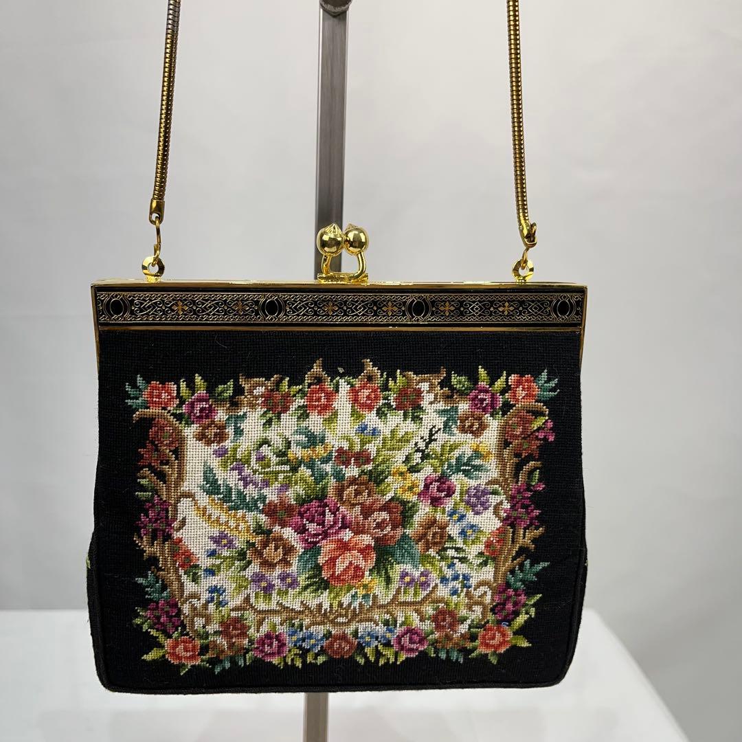 【人気】プチポワン　アンティークゴブラン　花柄刺繍　黒　ハンドバッグ