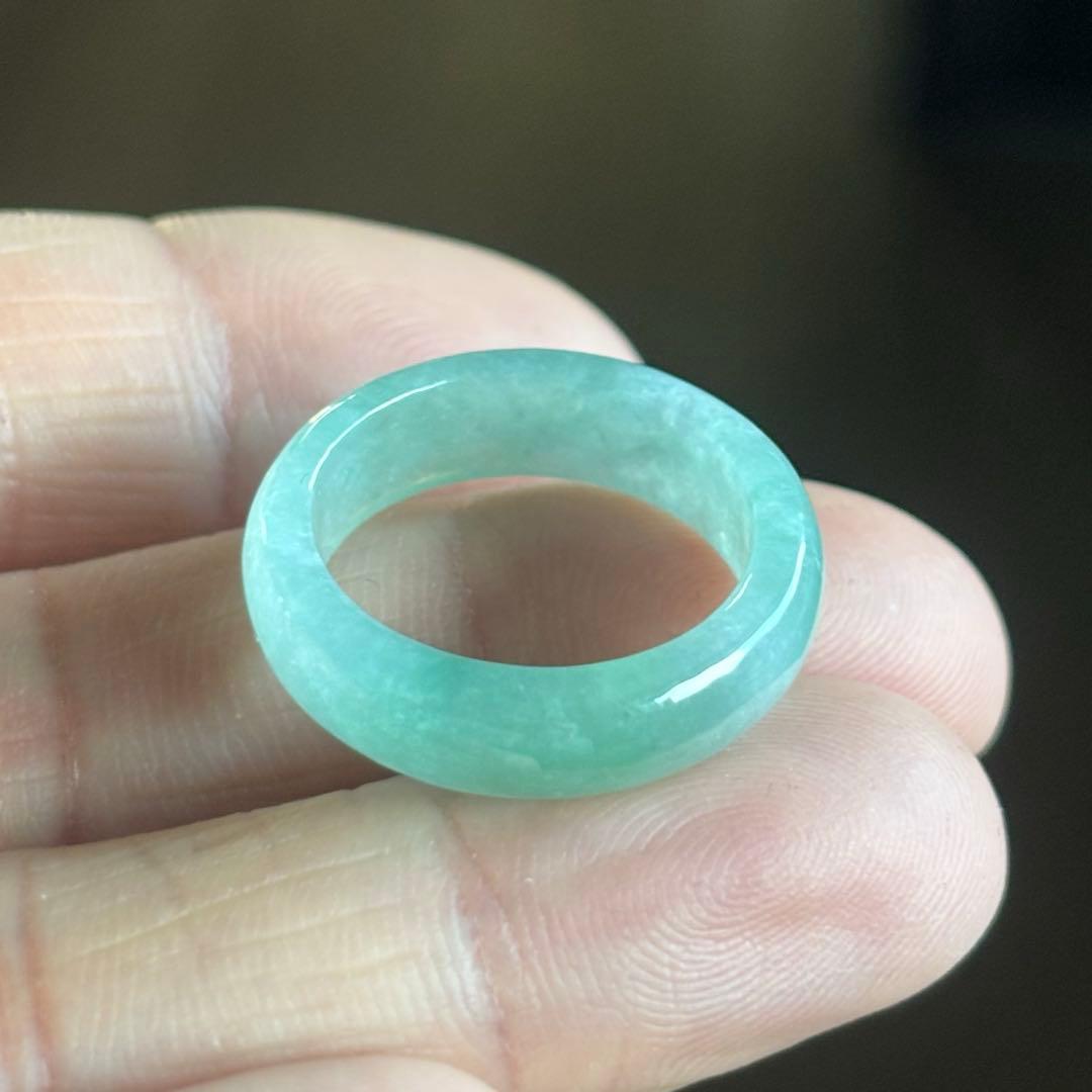 ミャンマー産 天然本翡翠 A貨 氷種　緑　くり抜きリング　約13号
