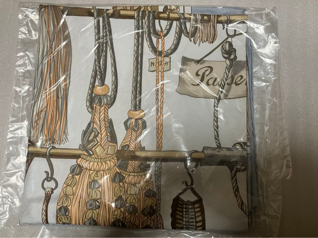 エルメス　HERMES カレ90 Pasementerie 【紐飾り】　大判