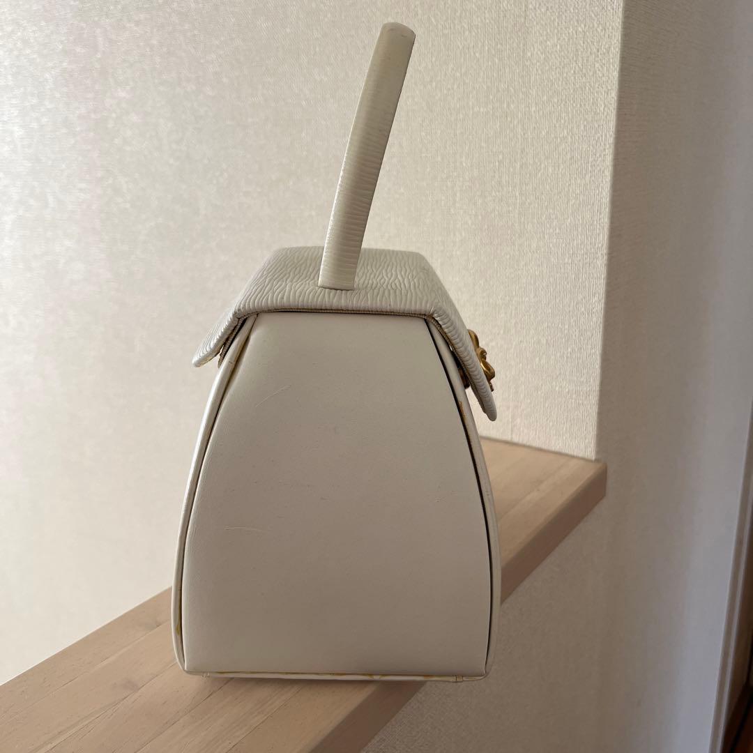 HANAE MORI ホワイト ハンドバッグ 上品 高級感