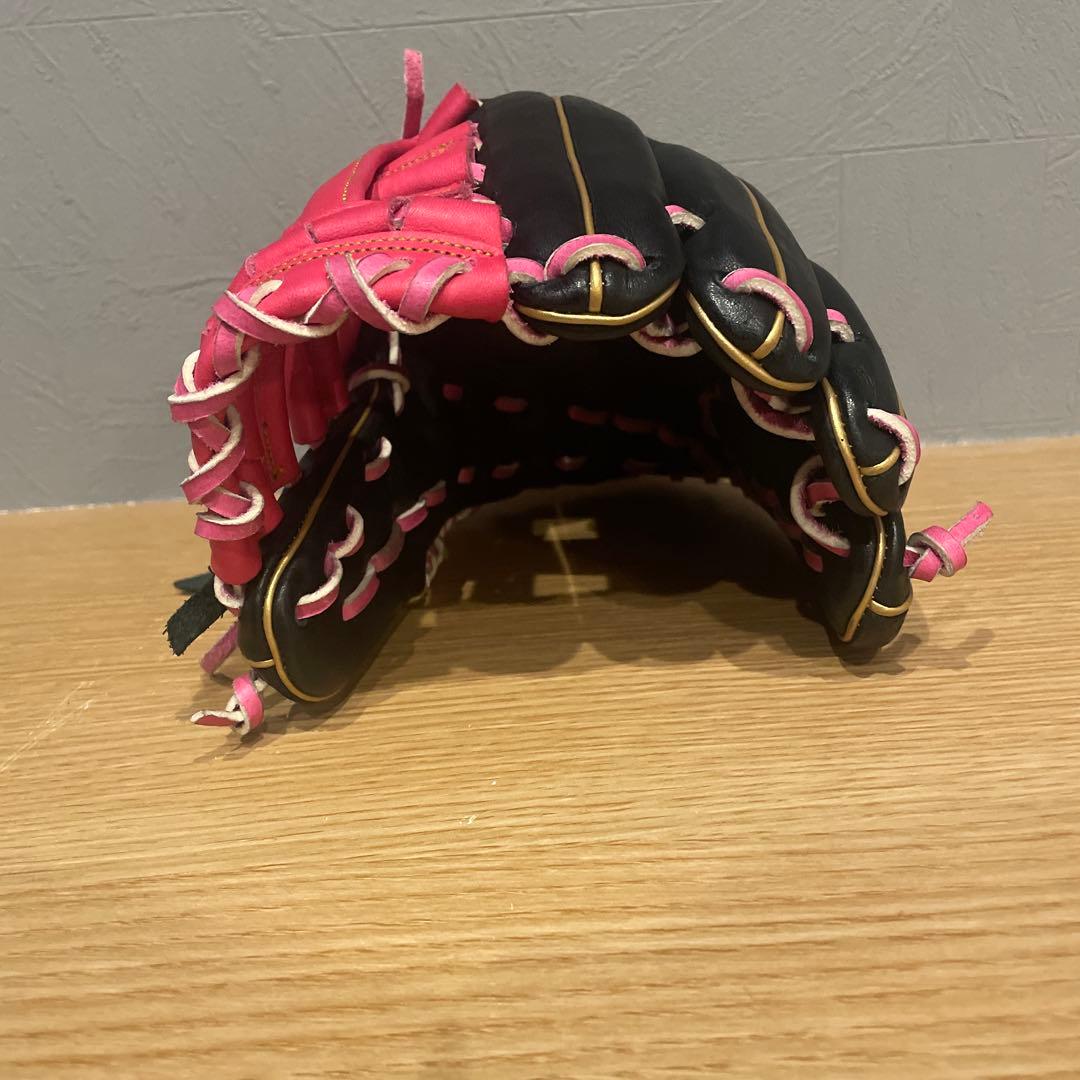 久保田スラッガー　軟式野球グローブ 黒、金、ピンク