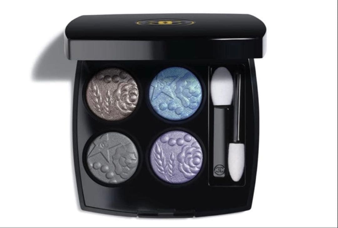 CHANEL レ キャトル オンブル ニュイ アストラル 397