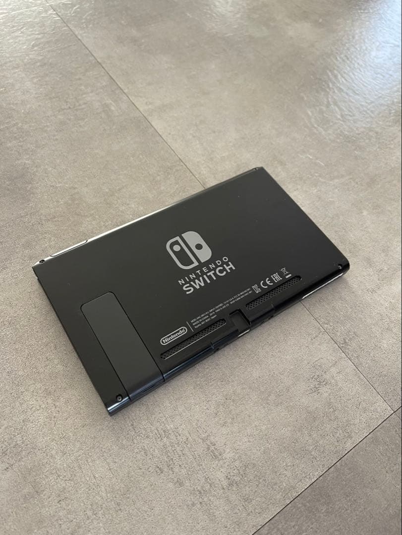 Nintendo Switch 本体 + ジョイコン2個＋おまけ