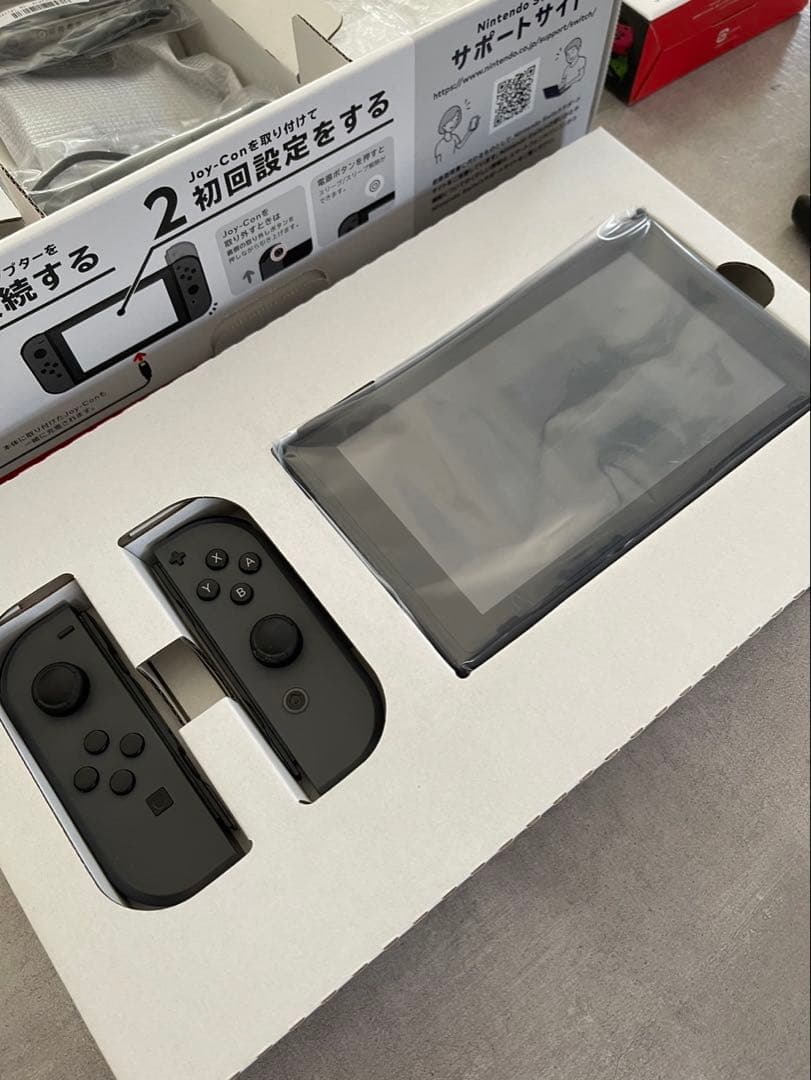 Nintendo Switch 本体 + ジョイコン2個＋おまけ