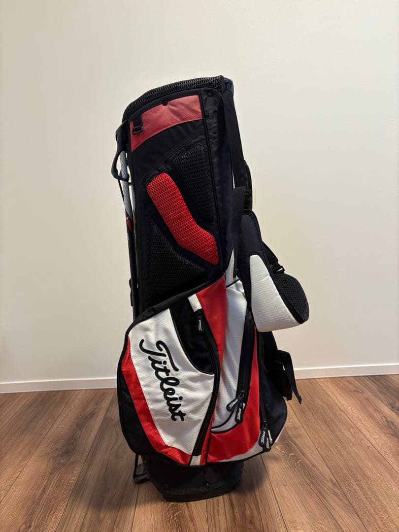 Titleist スタンドバッグ 黒/赤/白 軽量スタンドキャディバック