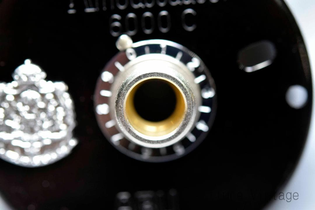 ABU アンバサダー6000c side plate y1262-469