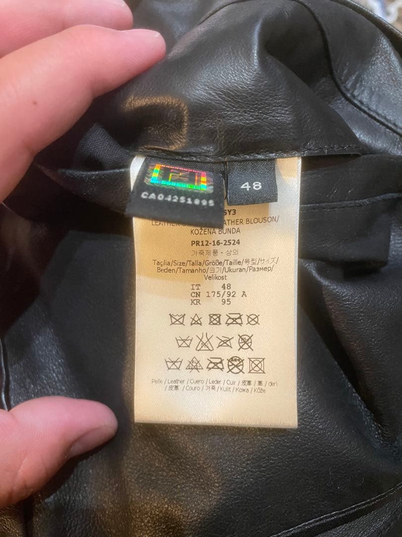 FENDI フード付きブラック　ラムレザージャケット
