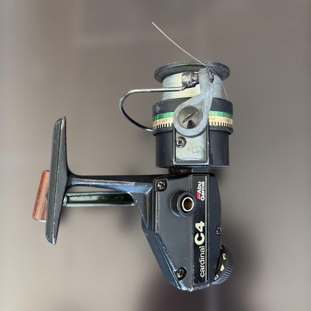 Abu Garcia Cardinal C4 スペアスプール付　※キャップ欠品