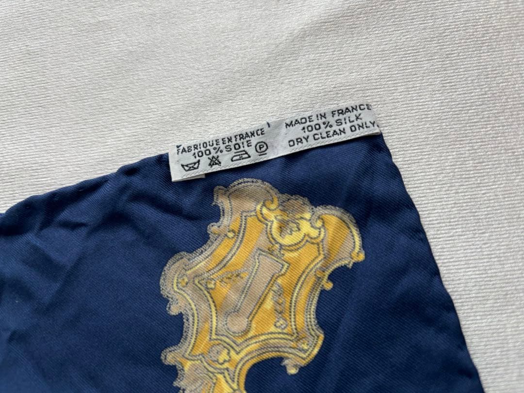 エルメスHERMES カレ　鍵モチーフ シルクスカーフ