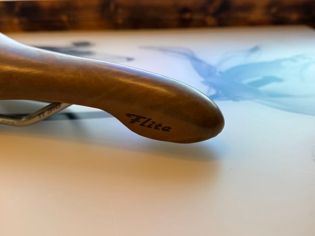 半額以下Selle italia FLITE 1990サドル ブラウン