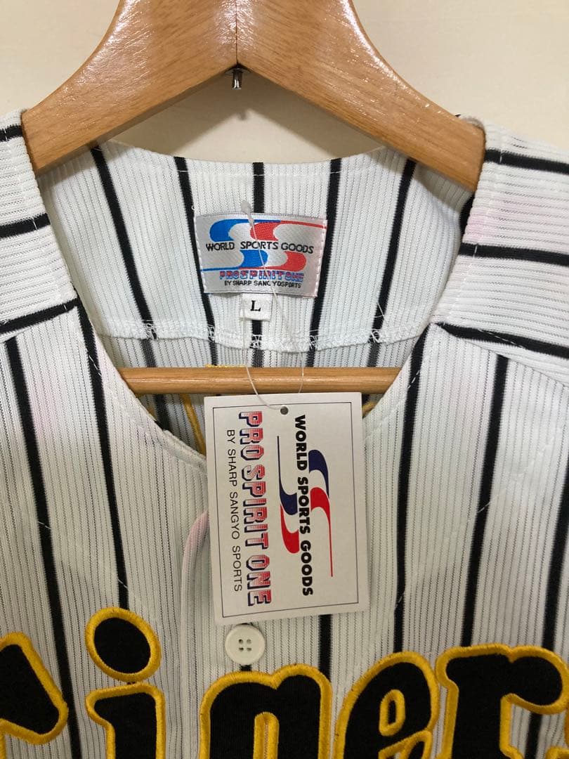 阪神タイガース　ユニフォーム　ブラゼル BRAZELL 67